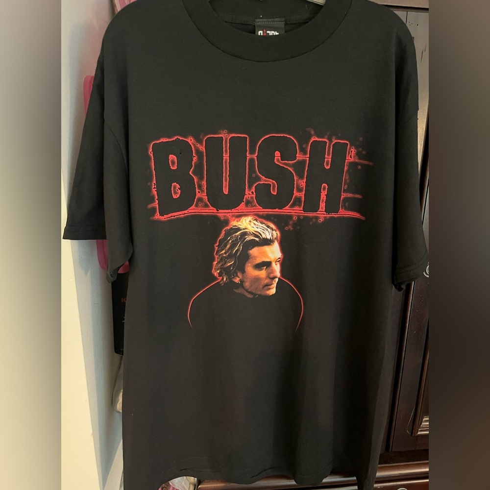 BUSH Vintage Tshirt
